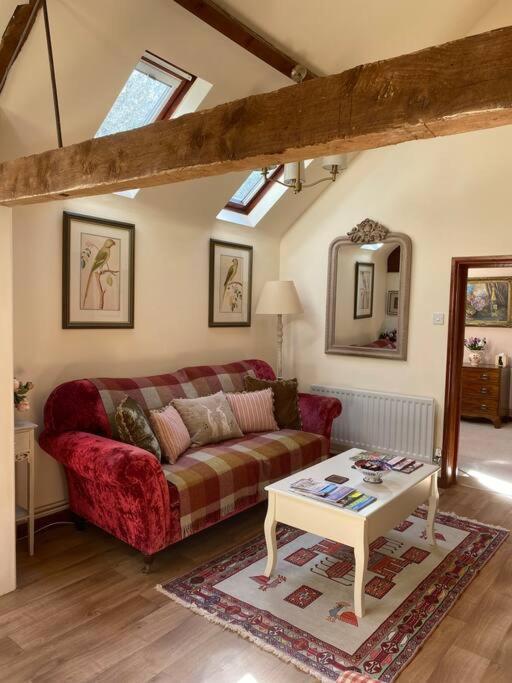 The Grooms Loft Self Contained Apartment Milton Abbas Екстериор снимка